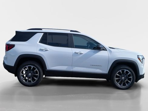 New 2027 GMC Terrain Elevation w/ Elevation Premium Package FWD image 3