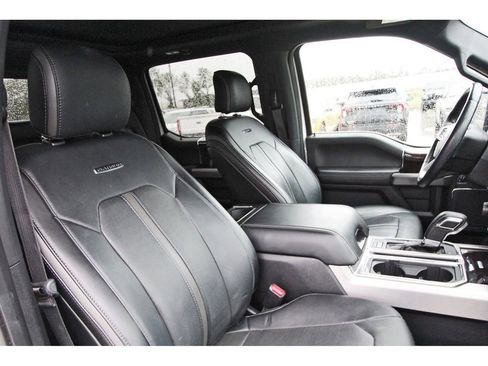 Used 2017 Ford F150 Platinum w/ Equipment Group 701A Luxury AWD/4WD image 27