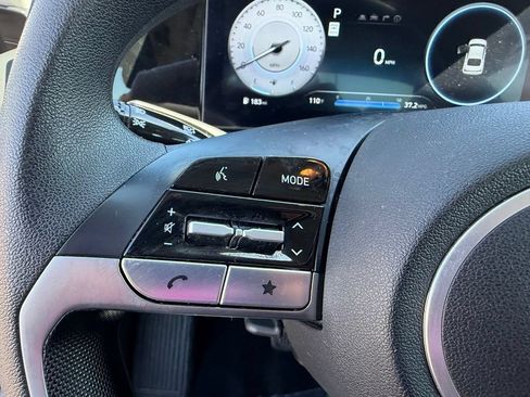 Used 2024 Hyundai Elantra SEL FWD image 22