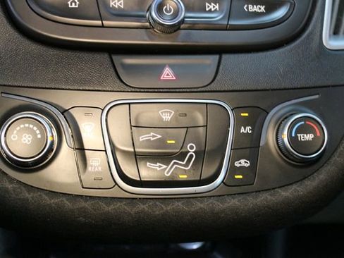 Used 2019 Chevrolet Malibu LS FWD image 24