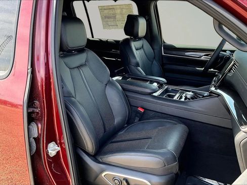 New 2024 Jeep Wagoneer 4WD w/ Convenience Group I image 11