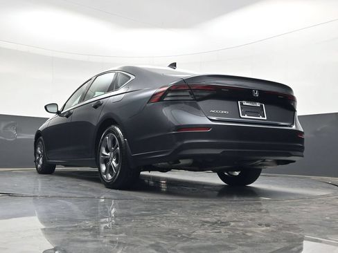 Used 2023 Honda Accord EX image 35