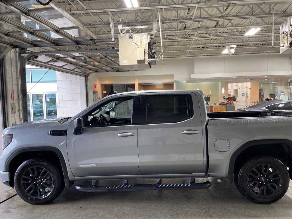 Used 2024 GMC Sierra 1500 Elevation AWD/4WD image 2