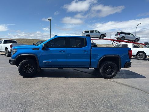 Used 2023 GMC Sierra 1500 AT4X image 8