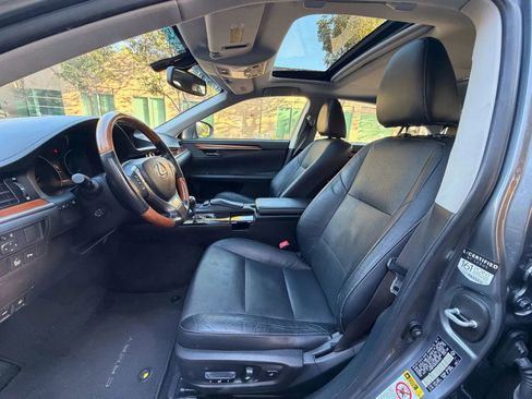 Used 2013 Lexus ES 300h w/ Luxury Pkg image 10