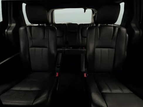 Used 2019 Dodge Grand Caravan GT FWD image 18
