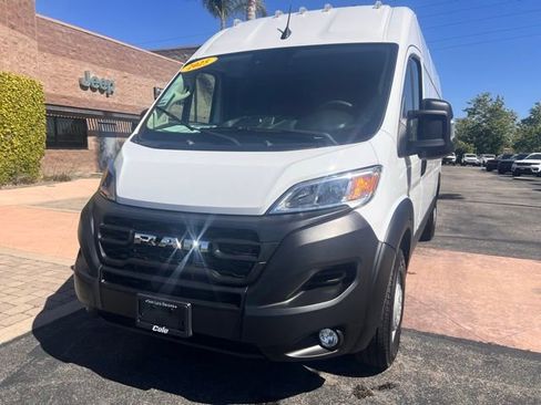 Used 2025 RAM ProMaster 2500 w/ Convenience Group FWD image 5