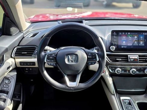 Used 2020 Honda Accord Touring image 12