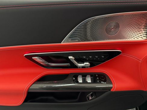 New 2025 Mercedes-Benz SL 63 AMG 4MATIC image 12