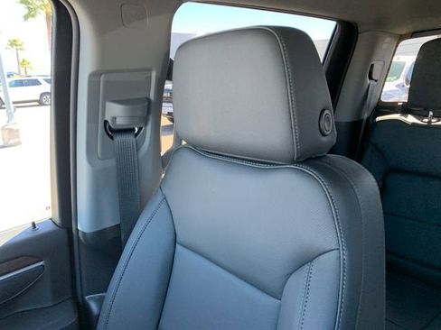 New 2026 GMC Sierra 2500 SLT w/ SLT Convenience Package AWD/4WD image 26