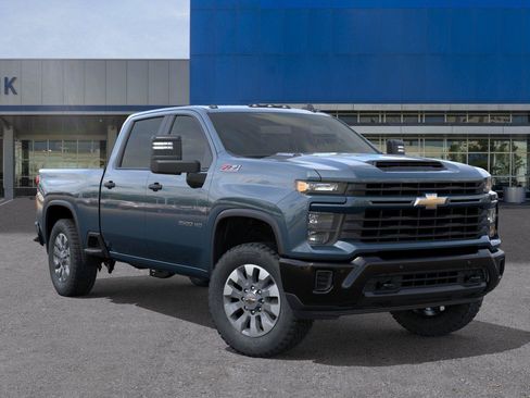 New 2026 Chevrolet Silverado 2500 Custom w/ Custom Value Package AWD/4WD image 7