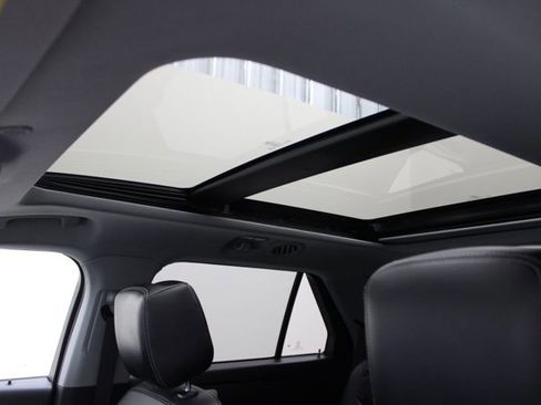 Certified 2023 Ford Explorer XLT w/ Equipment Group 202A image 4