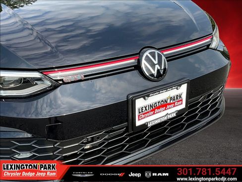 Used 2024 Volkswagen GTI SE FWD image 31
