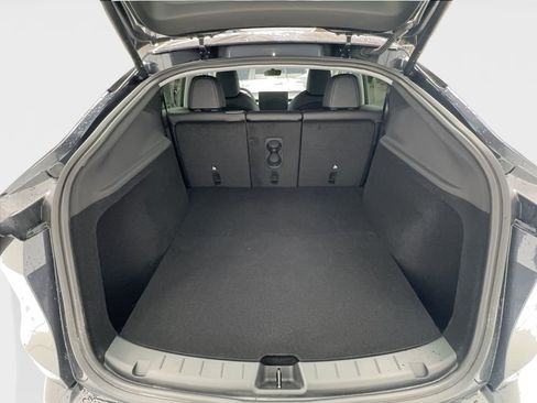 Used 2026 Tesla Model Y 2WD image 16