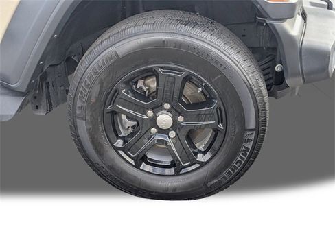 Used 2022 Jeep Wrangler Unlimited Sport image 10