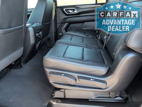 Used 2024 Chevrolet Suburban LT image 7