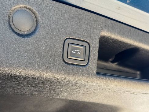 Used 2019 Chevrolet Equinox LT AWD/4WD image 19