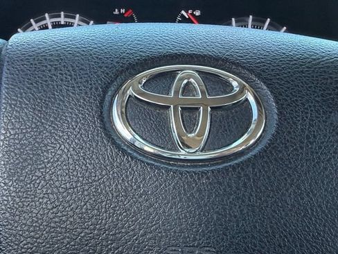 Used 2015 Toyota 4Runner Limited AWD/4WD image 30