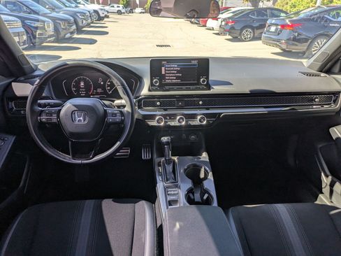 Used 2022 Honda Civic Sport image 27