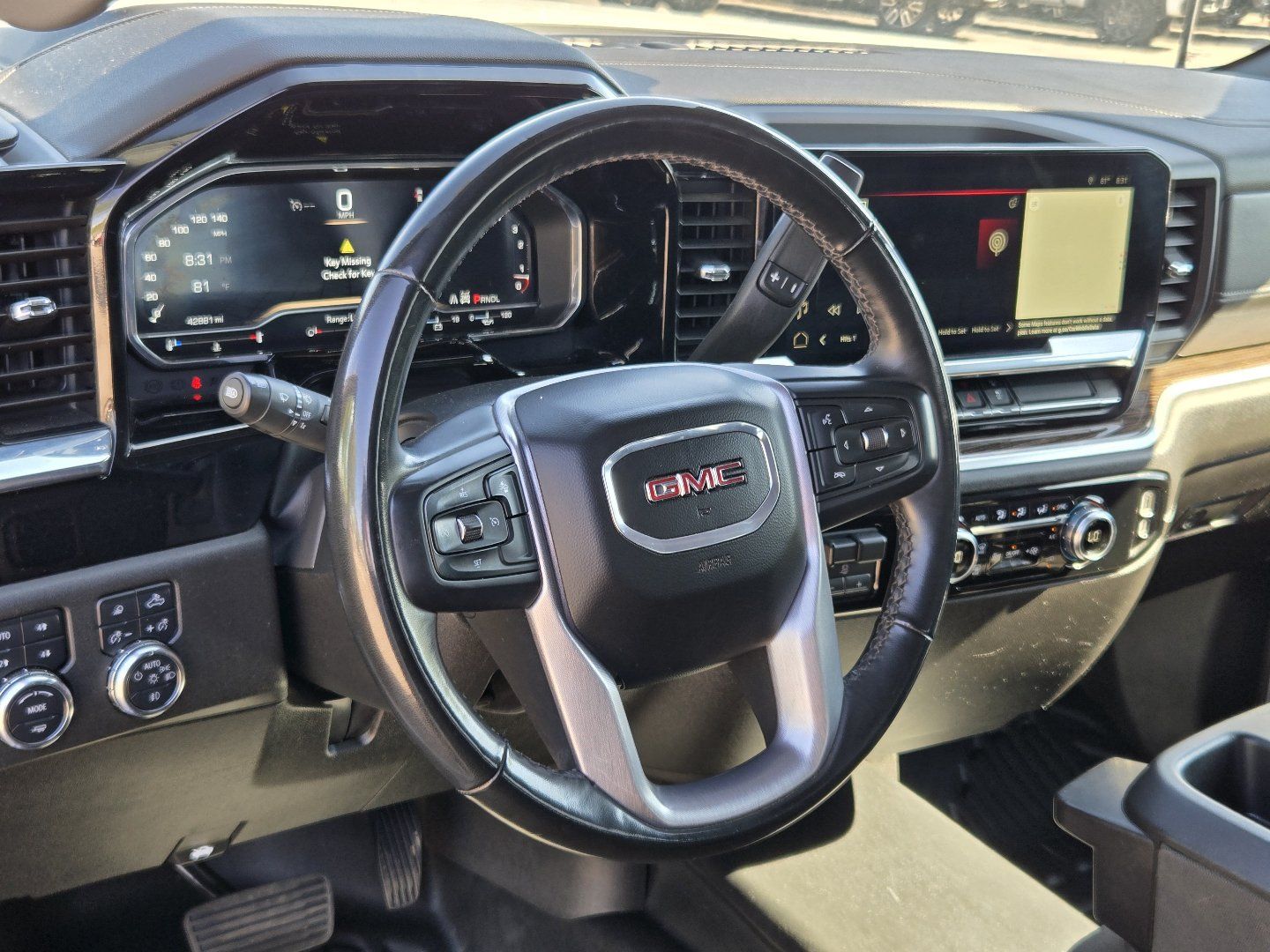 Used 2024 GMC Sierra 3500 SLE AWD/4WD image 4