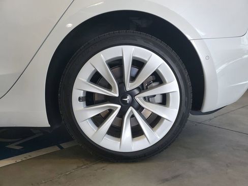 Used 2021 Tesla Model 3 Standard Range Plus RWD image 6