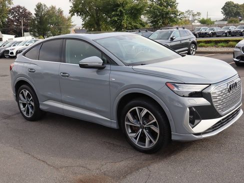 Used 2023 Audi Q4 e-tron Prestige image 4