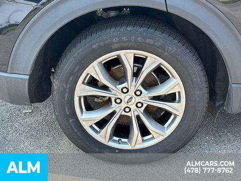 Used 2023 Ford Explorer XLT w/ Equipment Group 202A RWD image 20