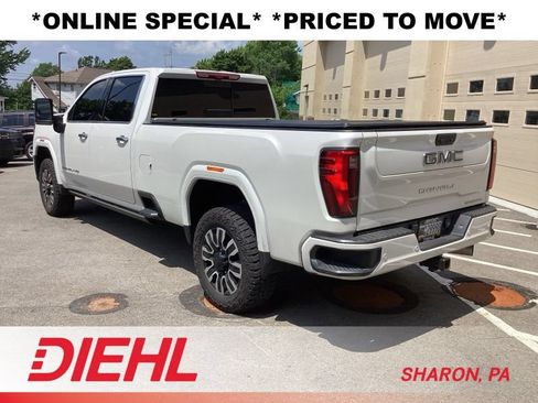 Used 2024 GMC Sierra 3500 Denali Ultimate AWD/4WD image 5