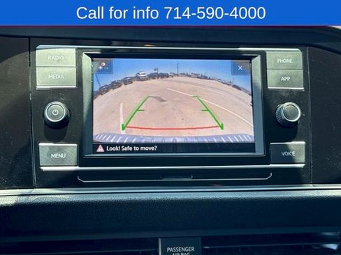Used 2023 Volkswagen Jetta SE FWD image 25