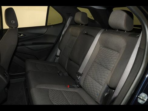 Used 2021 Chevrolet Equinox LT FWD image 16