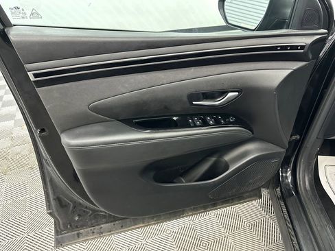 Used 2024 Hyundai Tucson Limited image 11