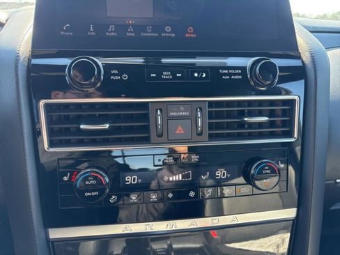 Used 2022 Nissan Armada SL w/ Midnight Edition Package image 18