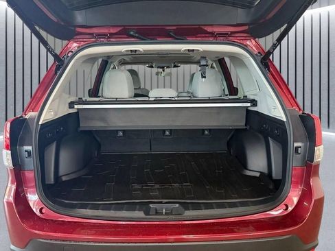 Used 2023 Subaru Forester Premium AWD/4WD image 8
