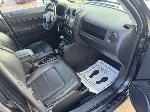 Used 2017 Jeep Patriot High Altitude image 12