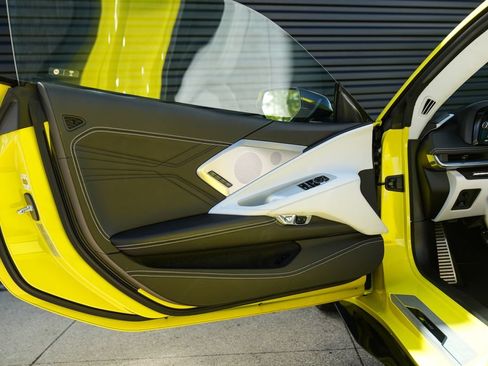 Used 2023 Chevrolet Corvette Z06 w/ Engine Appearance Package RWD image 22