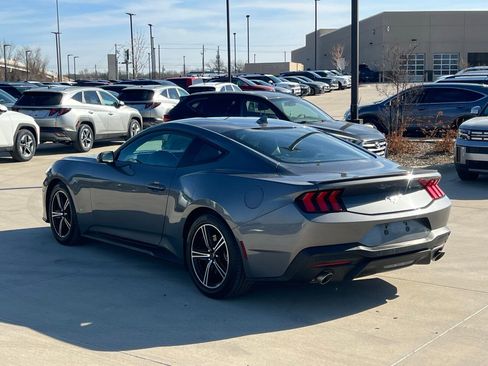 Used 2024 Ford Mustang Premium image 9