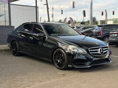 Used 2014 Mercedes-Benz E 350 Sedan image 3