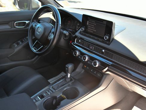 Used 2025 Honda Civic Sport image 39