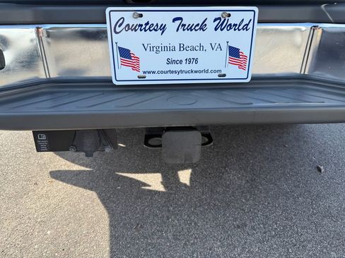 Used 2017 Nissan Frontier SV image 17