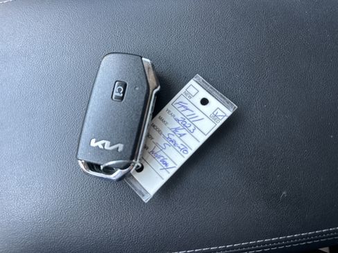 Used 2023 Kia Sorento S w/ Panoramic Sunroof Package AWD/4WD image 22