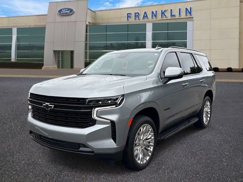 Used 2024 Chevrolet Tahoe RST w/ Luxury Package AWD/4WD image 3