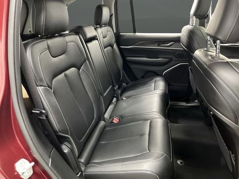 Used 2023 Jeep Grand Cherokee 4WD 4xe image 34