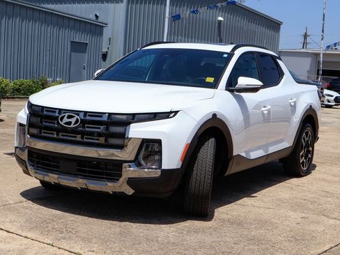Used 2025 Hyundai Santa Cruz Limited AWD/4WD image 24