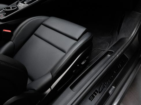 Certified 2023 Porsche 911 Carrera GTS RWD image 36