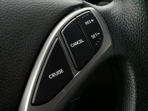 Used 2013 Hyundai Elantra GT image 25