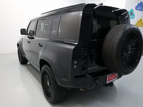Used 2023 Land Rover Defender 110 SE image 60