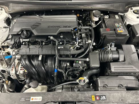 Used 2025 Hyundai Elantra Sport FWD image 24
