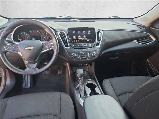 Used 2025 Chevrolet Malibu LS FWD image 17