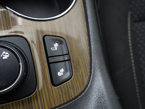 Used 2023 GMC Acadia SLE w/ Driver Convenience Package image 52