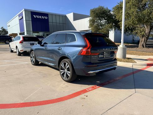 Certified 2023 Volvo XC60 B5 Plus w/ Climate Package image 4